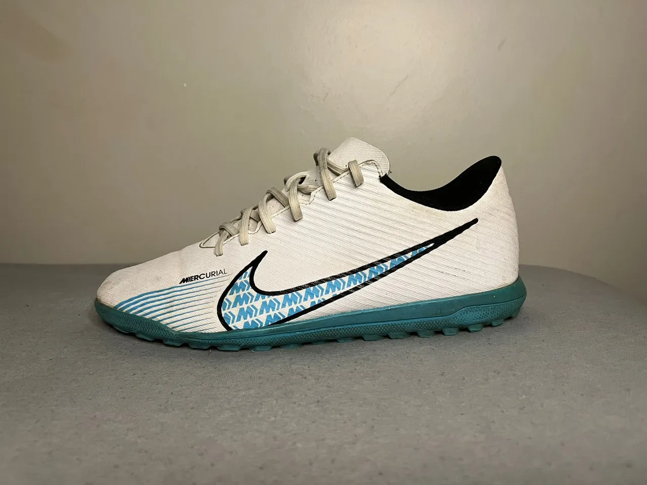 Chuteiras Nike Mercurial - Tamanho 40