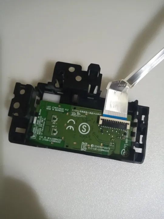 Placa Wi Fi + Botão liga desliga e cabo flat tv lg 43un7300psc - Foto 2