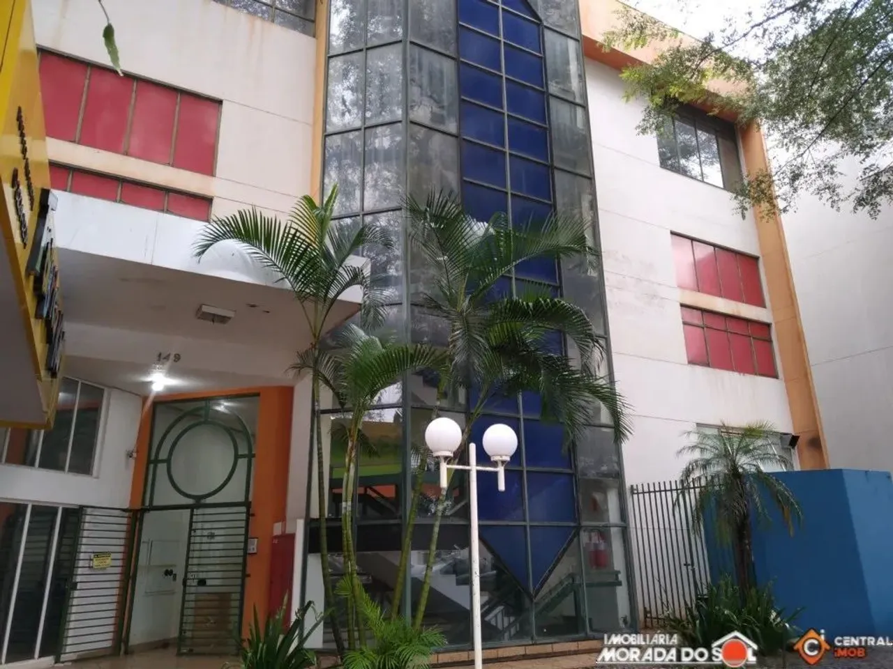 Ponto de Comércio para alugar por R$ 8000.00, 300.00 m2 - ZONA 04 - MARINGA/PR