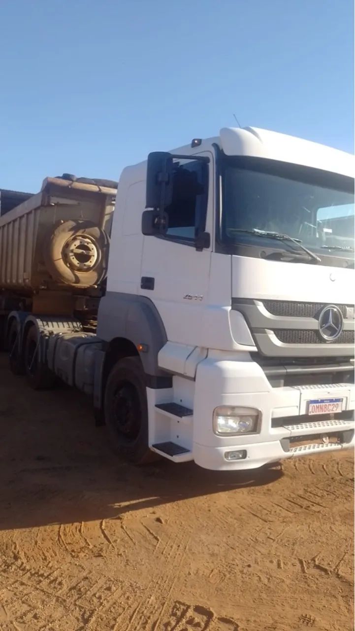 CONJUNTO COMPLETO - CAVALO MECÂNICO + CARRETA BASCULANTE 