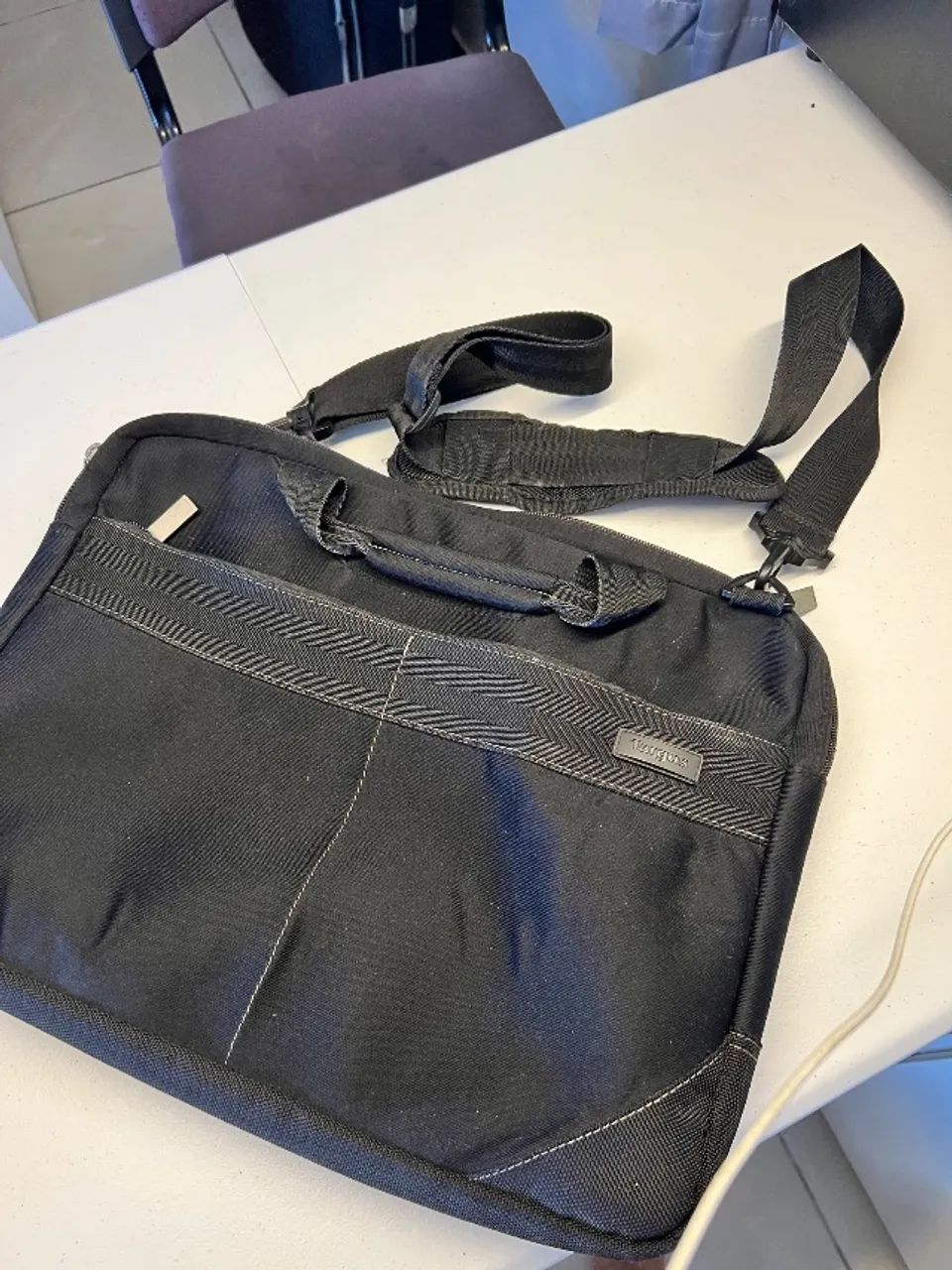 bolsa executiva pasta carteiro marca TARGUS seminova 