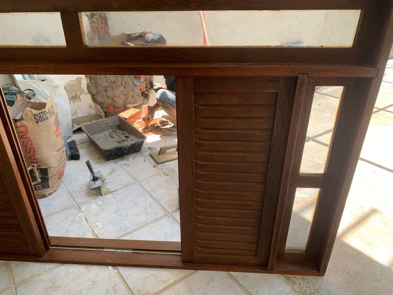 VENDO JANELA COLONIAL COMPLETA USADA 2x1,20 - Foto 3