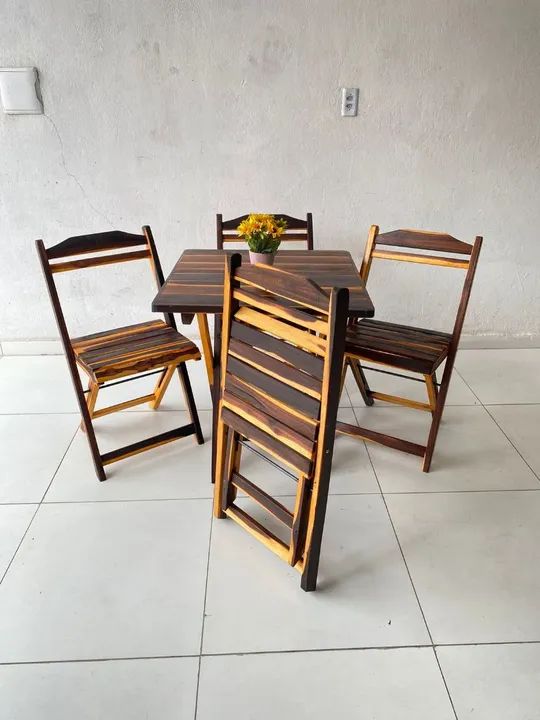 Jogo de Mesa e Cadeiras de Madeira Dobrável - Foto 5
