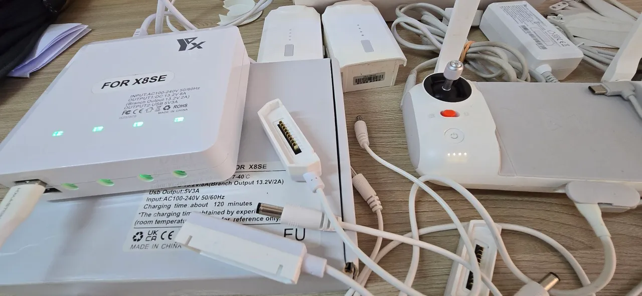 Carregador e acessórios para drone X8SE
