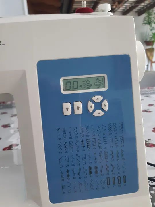 Máquina de Costura Singer - Excelente Estado!