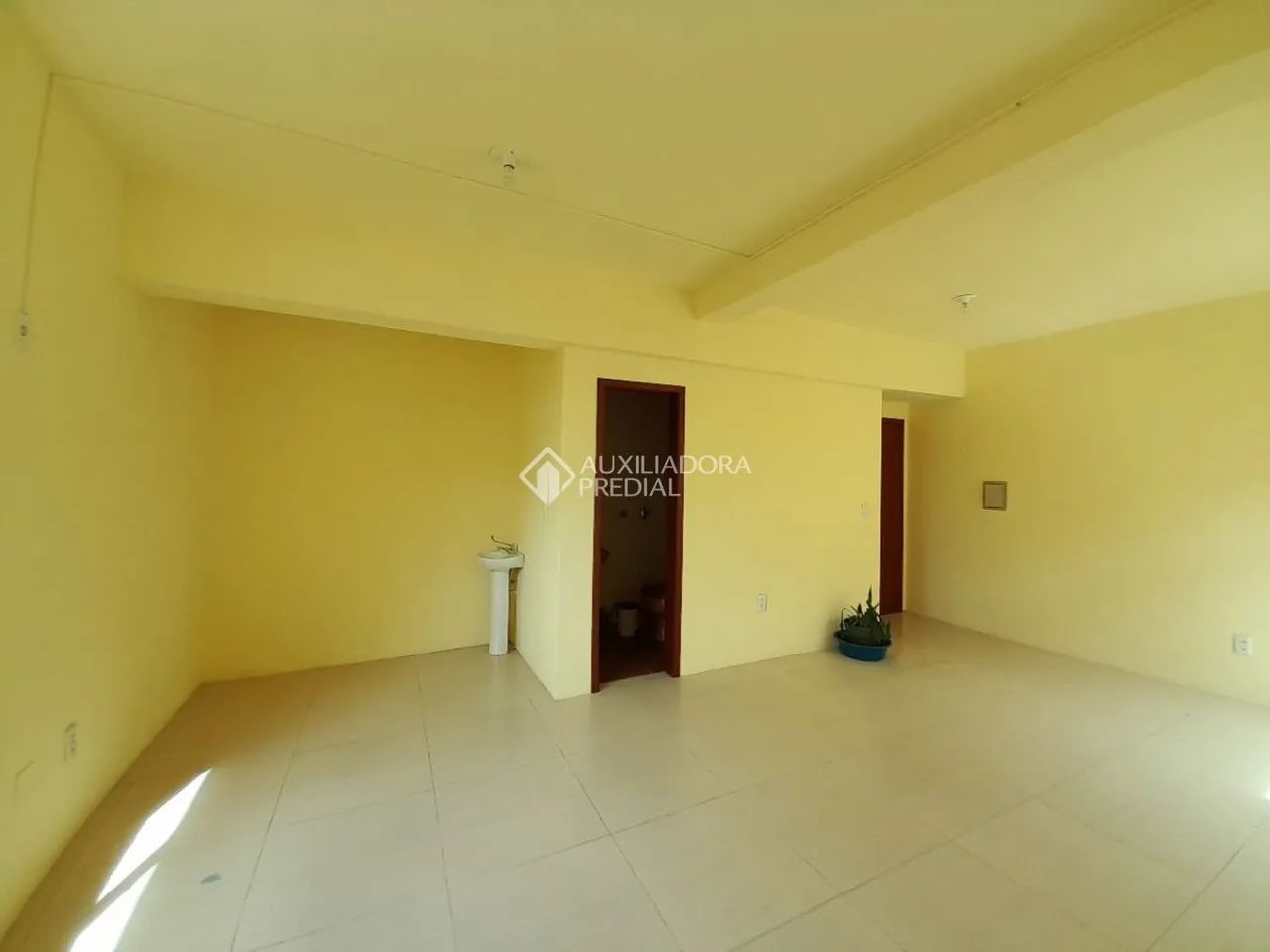Sala comercial Bairro Cristo Redentor em Porto Alegre - Foto 4