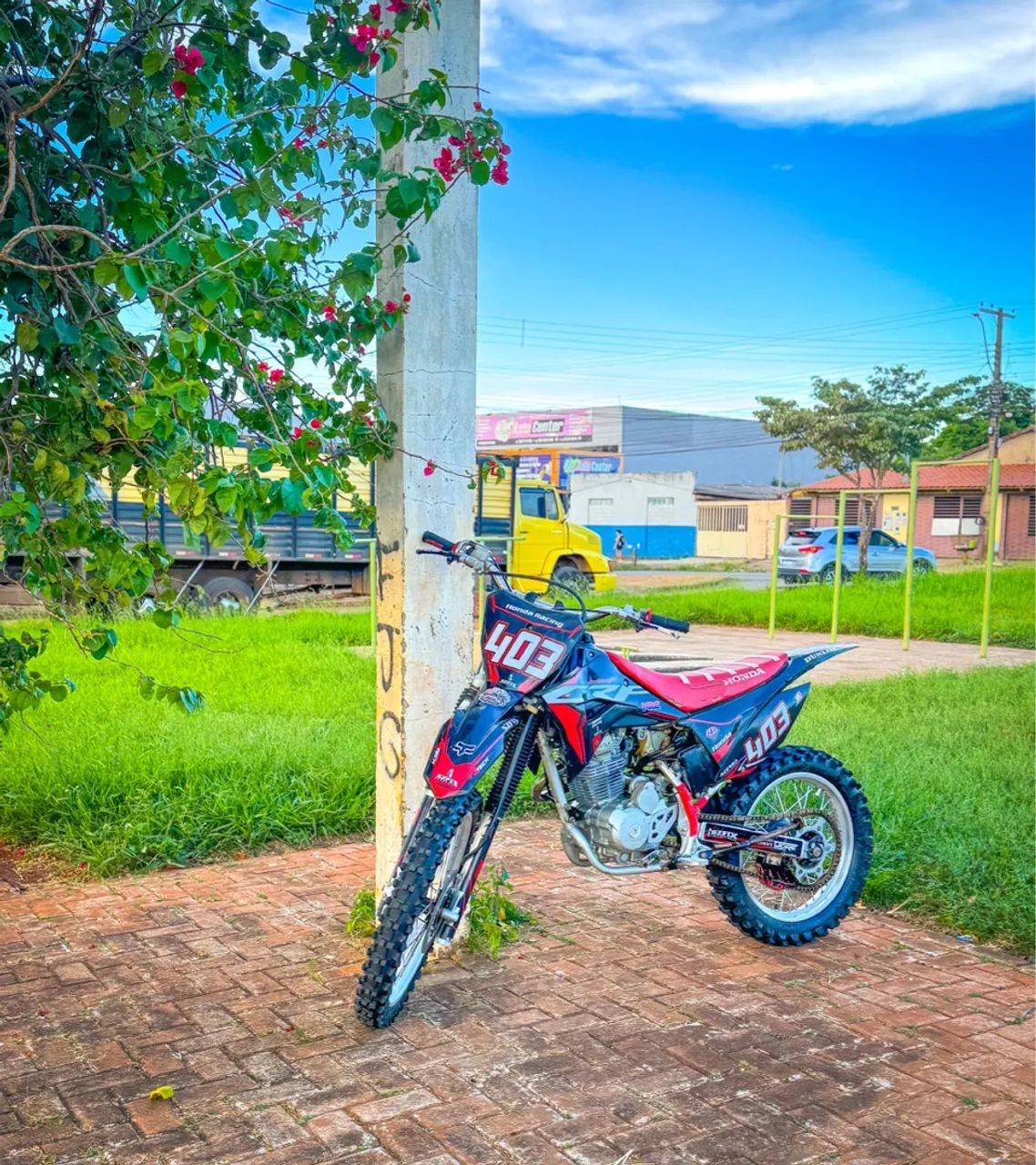 CRF 230 / 2012 / CHEIA DE ACESSÓRIOS 