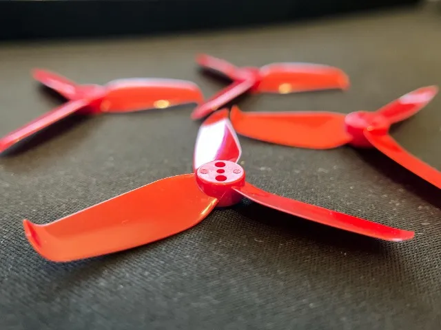 Jogo (2 Pares) Hélices Para Drone FPV Gemfan Flash 2540 2,5" Vermelha