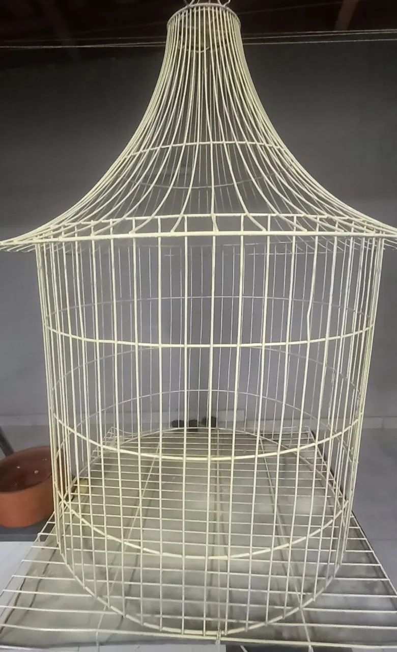 Gaiola de ferro - decoração ou pets 