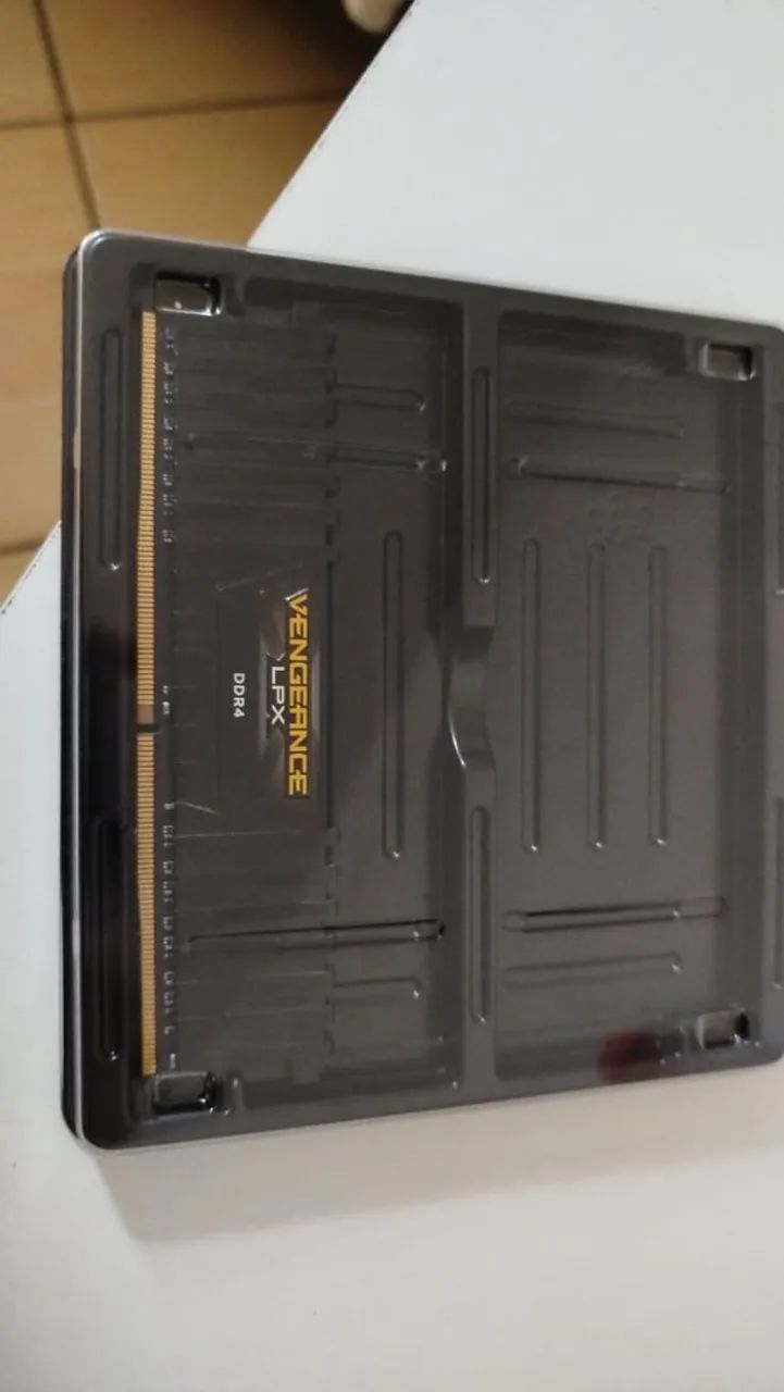 Memória RAM Corsair Vengeance LPX, 8GB, 2400MHz, DDR4 - Foto 2