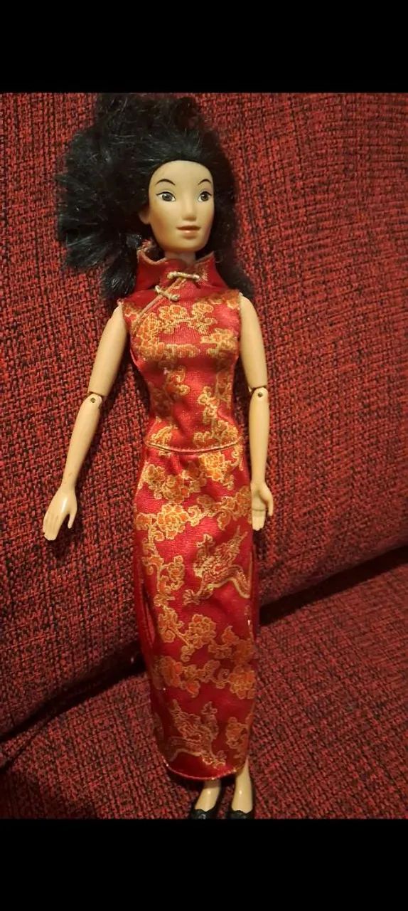 Boneca Princesa Mulan 
