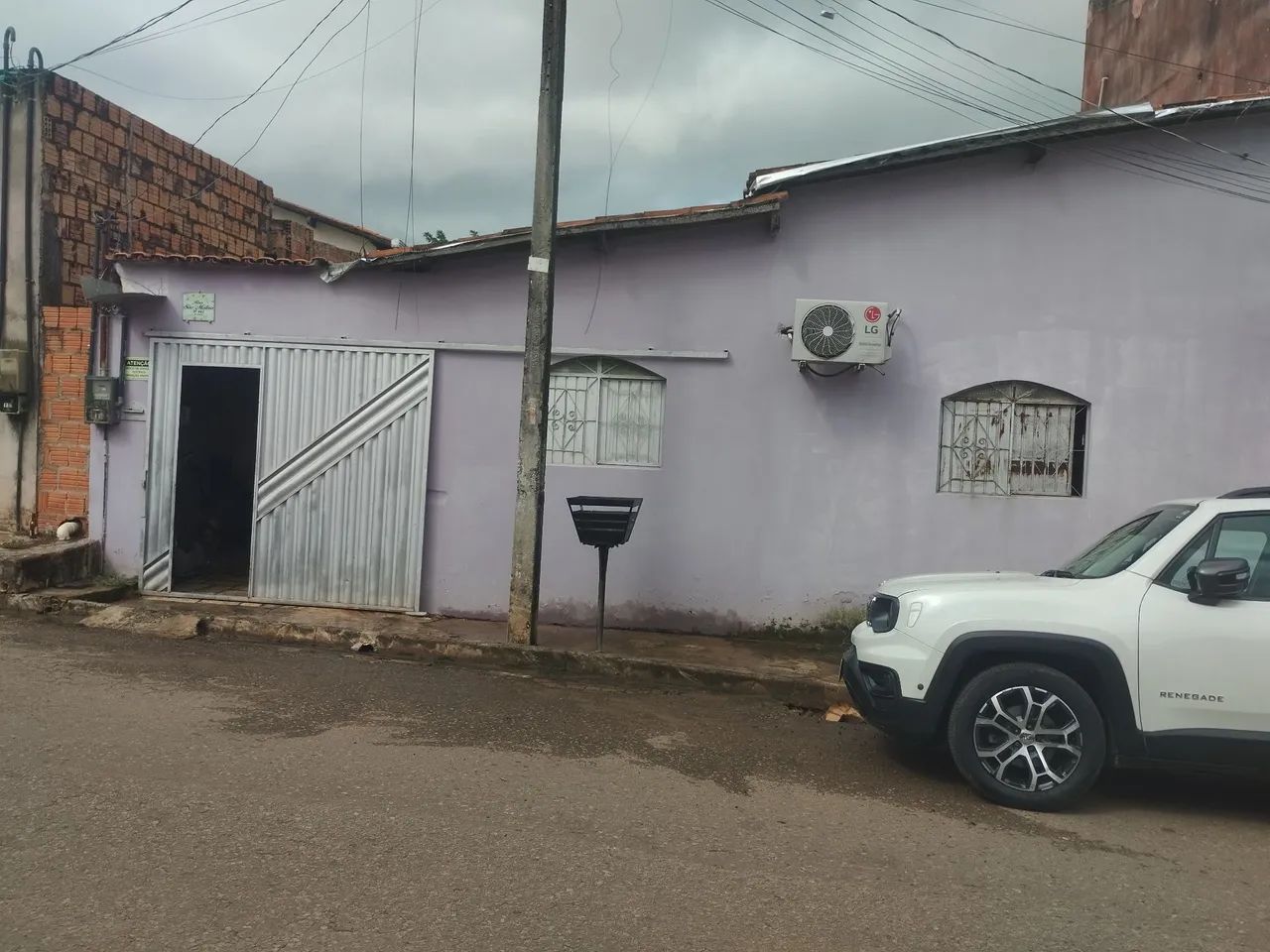 Casa e kitnet com sistema solar 