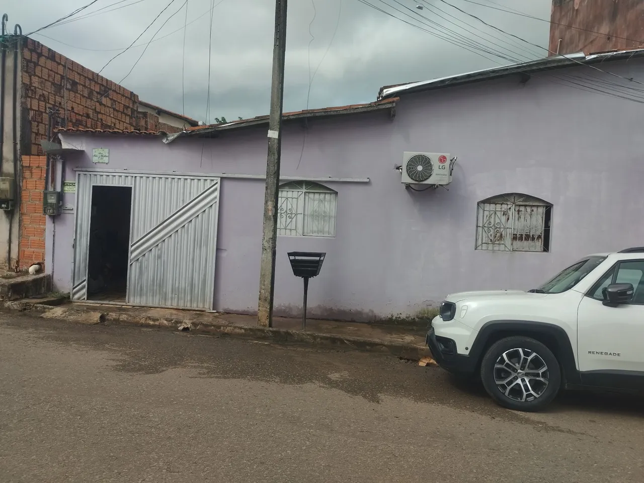 Casa e kitnet com sistema solar