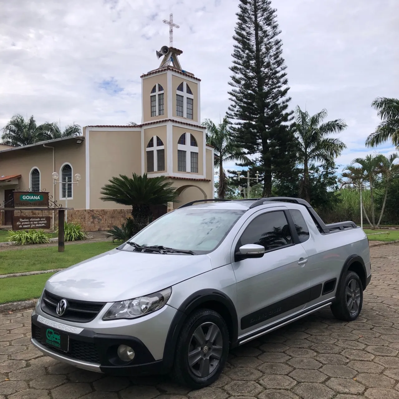 VOLKSWAGEN SAVEIRO 2011 Usados e Novos