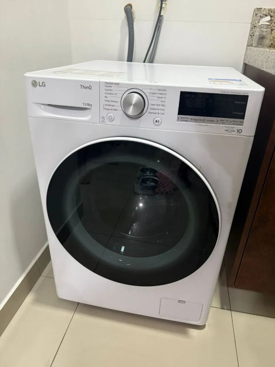 Máquina de Lavar/secar LG ThinQ 13kg semi-nova 