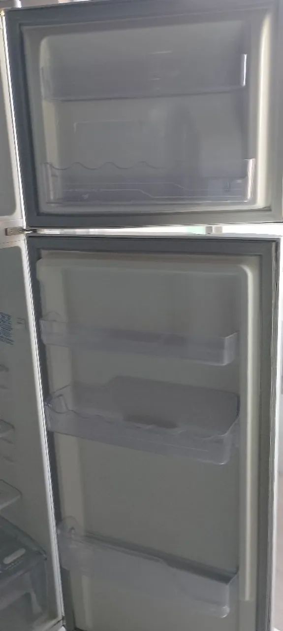 Geladeira Eletrolux Frost Free  - Foto 6