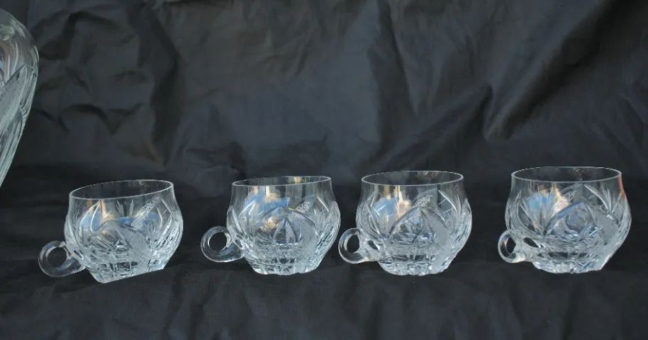 poncheira antiga vidro lapidado com 4 copos , sem concha . - Foto 5