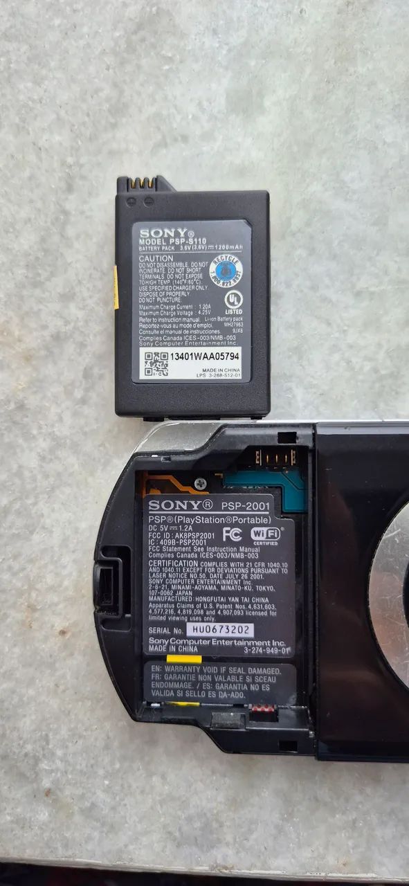 PSP 2001 (Ñ ESTÁ DESBLOQUEADO) + CARREGADOR + JOGOS - Foto 3