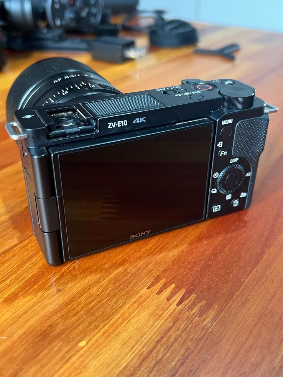 Câmera Sony ZV-E10 + Lente Viltrox 23mm F1.4 + Gimbal Scorp C (kit