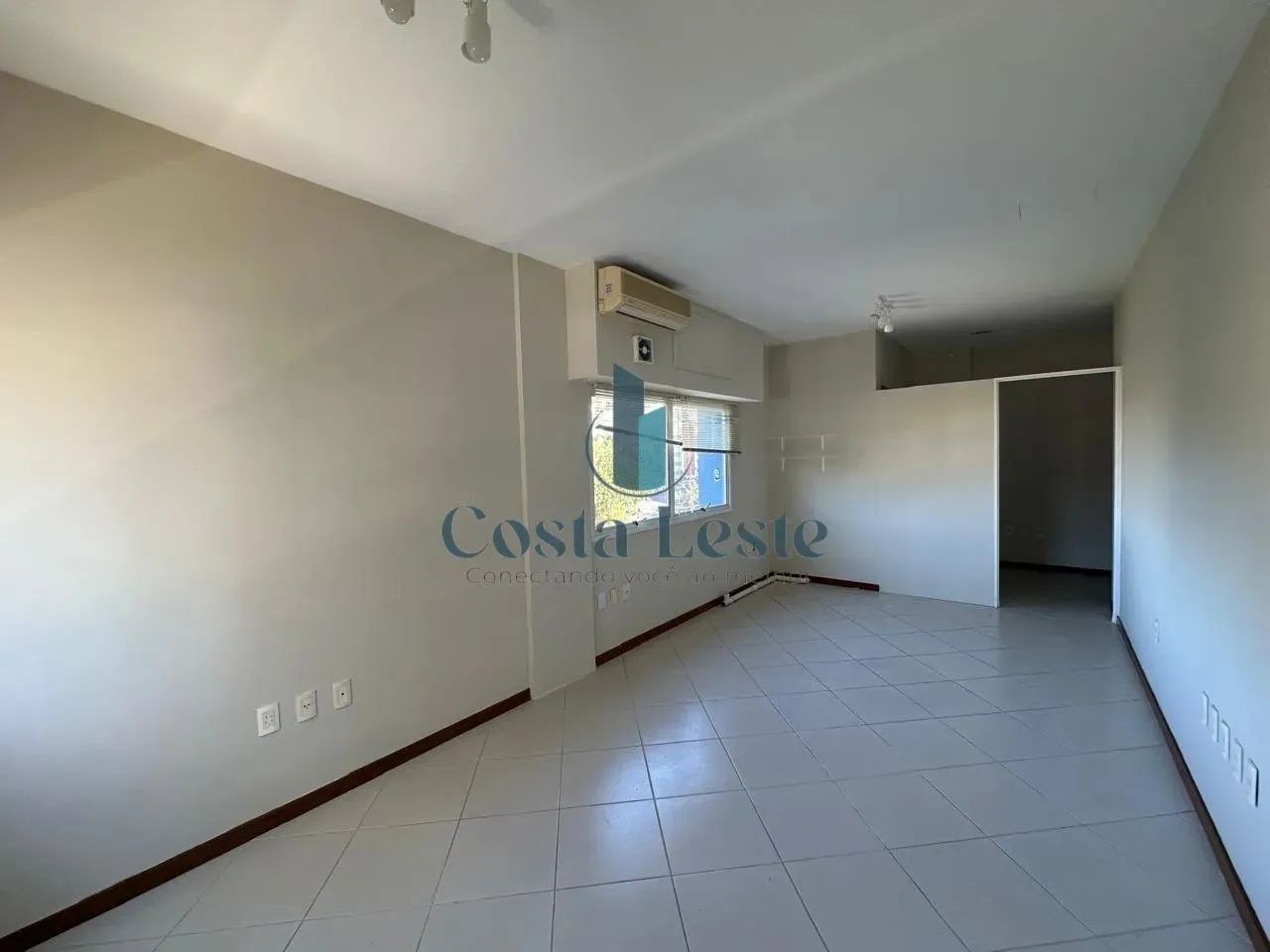 Excelente sala comercial na Trindade - Foto 2