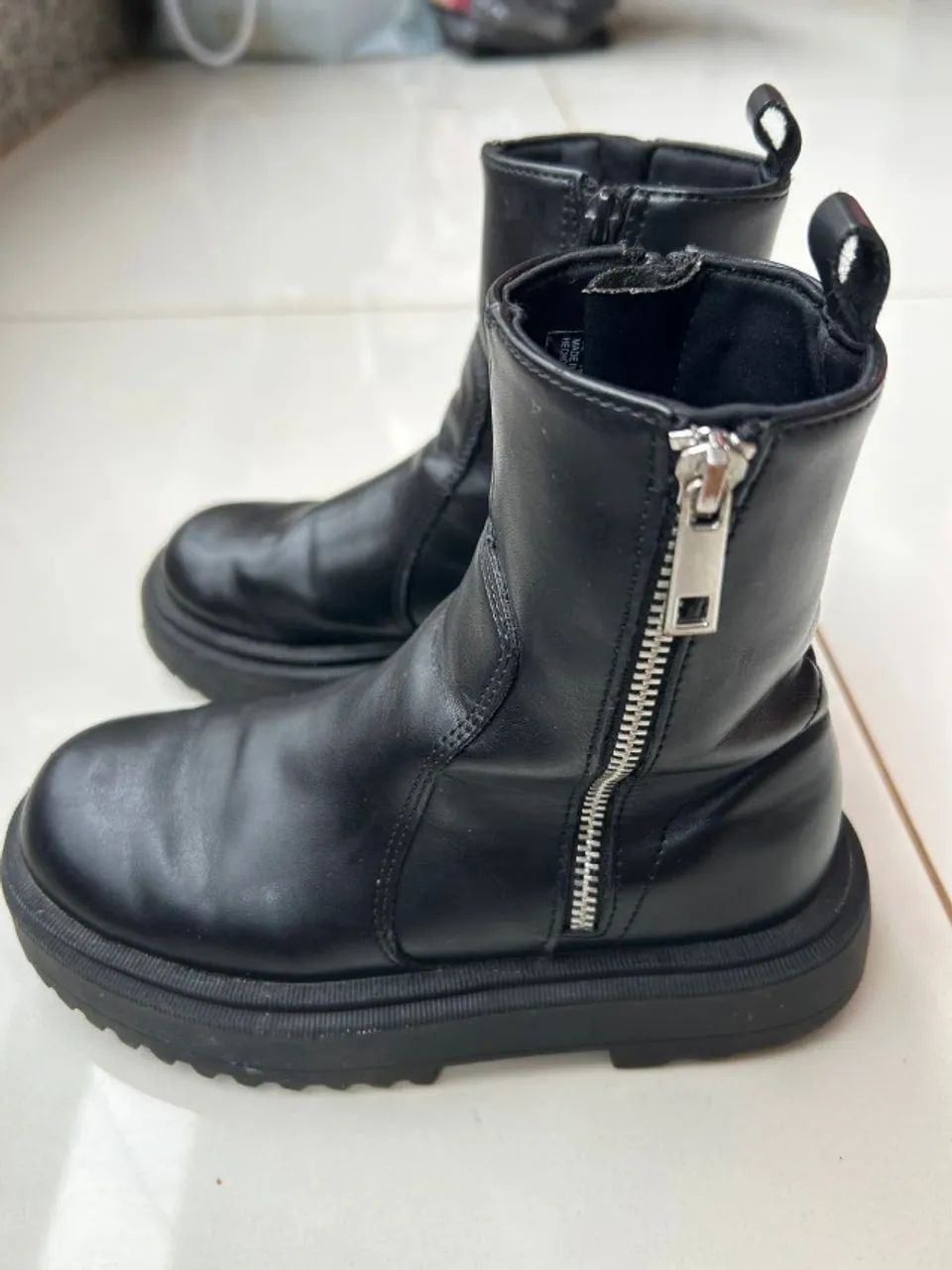 Bota Coturno infantil Zara em perfeito estado - Foto 5