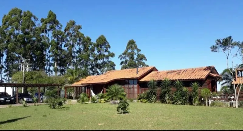 Velleda oferece deslumbrante sítio de 2,2 hectares em condomínio fechado em Águas Claras