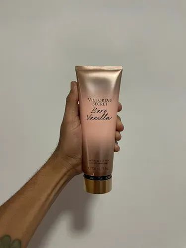 Victoria's Secret Creme Bare Vanilla 236ml - Foto 2