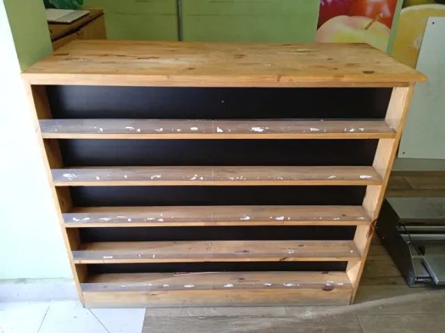 Balcão expositor c/ 2 gavetas e 1 prateleira em Madeira Marrom 102 cm x 120 cm x 50 cm