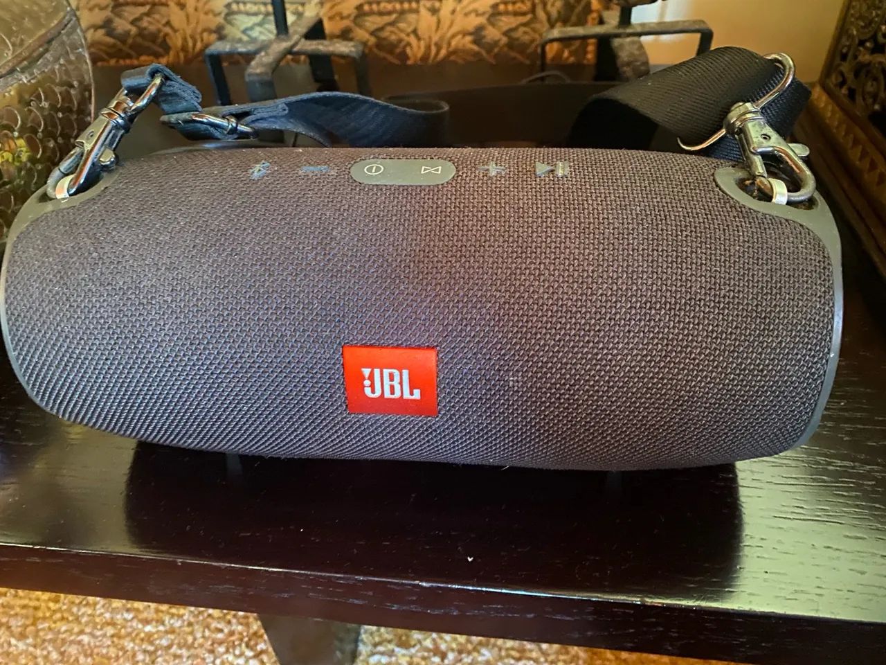 Caixa de Som JBL Boombox - Bluetooth - Potente - Impermeável