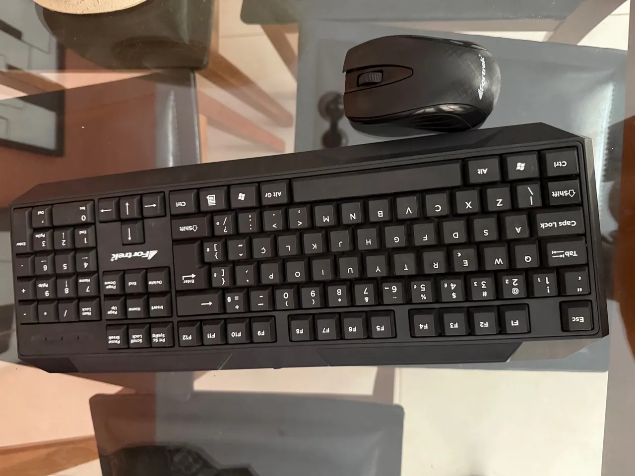 Combo Teclado + Mouse Wireless WCF-101 da Fortrek.