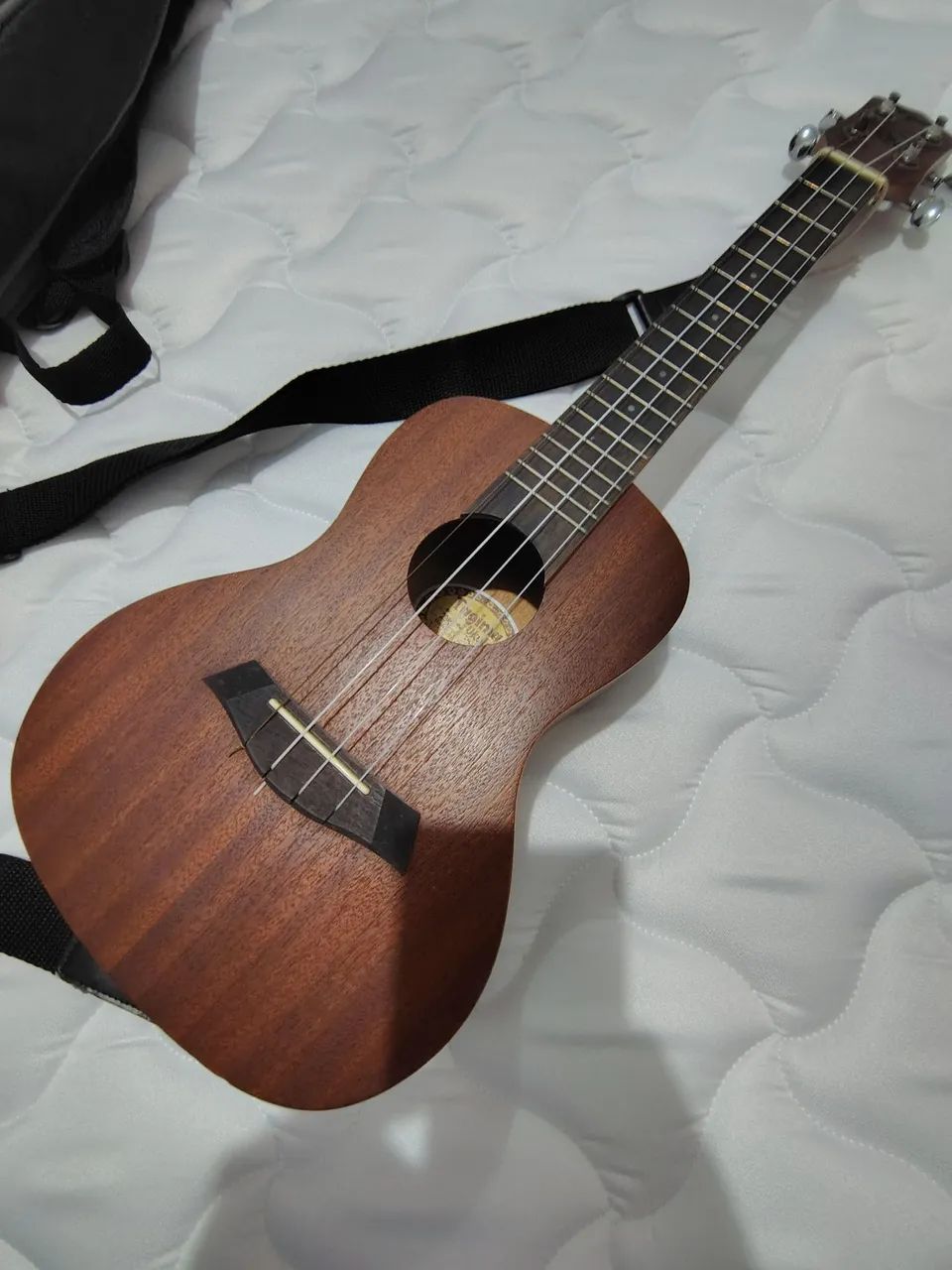 Ukulele Tagima 23K