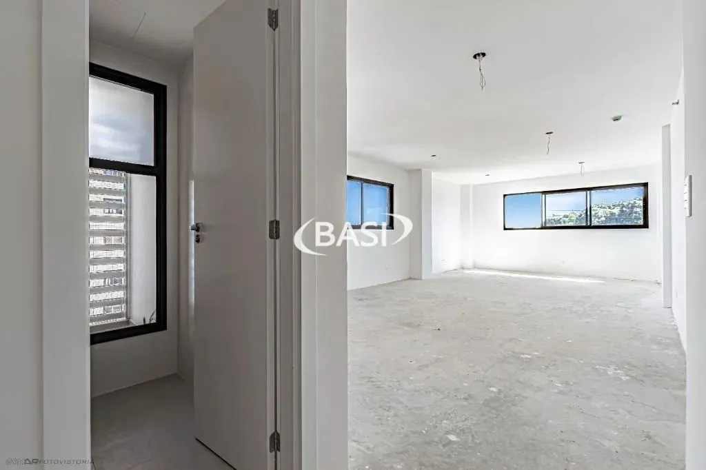 SALA COMERCIAL Á VENDA NO BAIRRO BOA VISTA - DIVISA COM CABRAL
