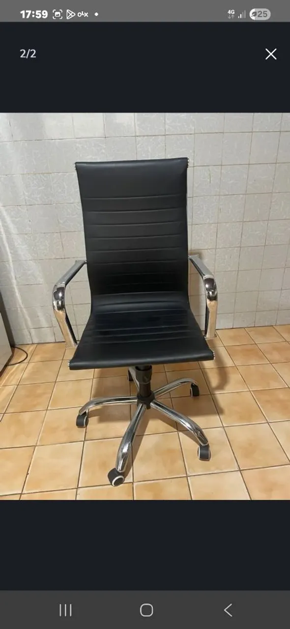 Cadeira de Escritório Giratória Preta