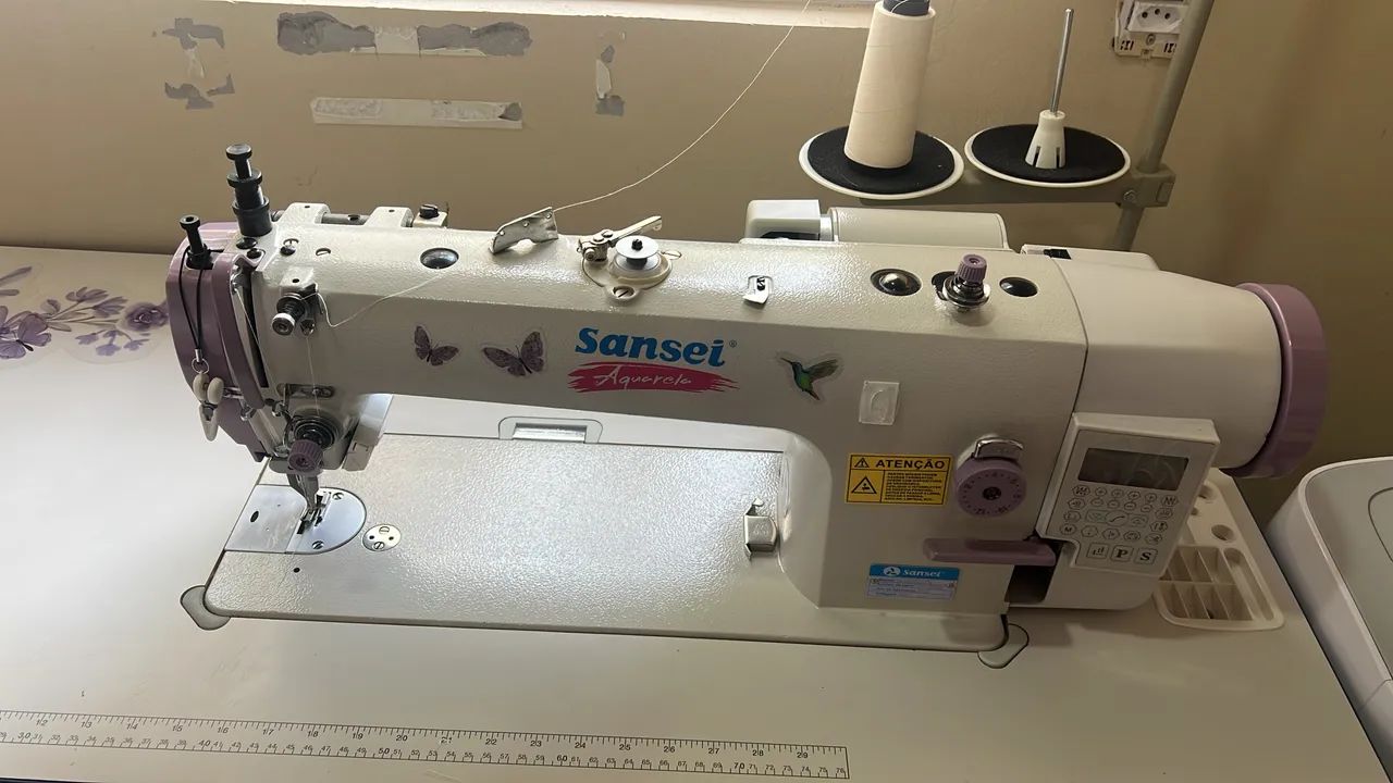 Vendo máquina de costura sansei  - Foto 2