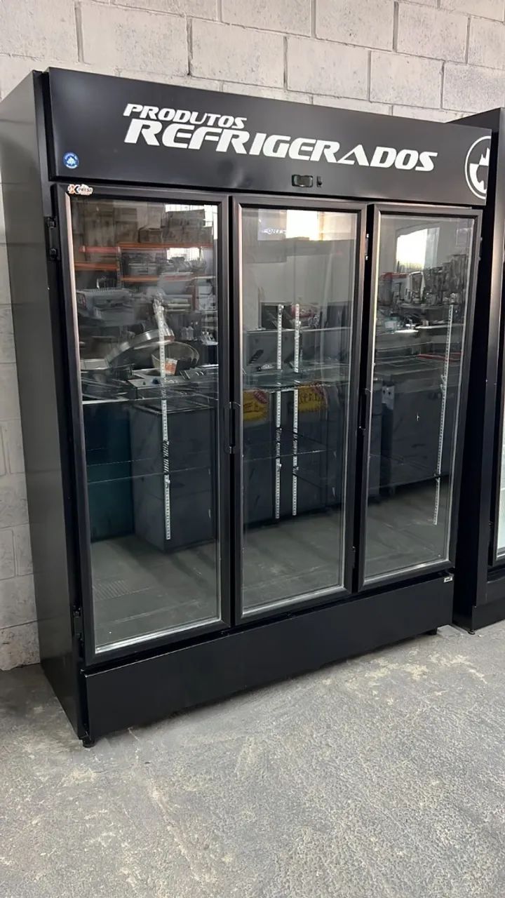 Expositor refrigerado 3 portas (Ester)