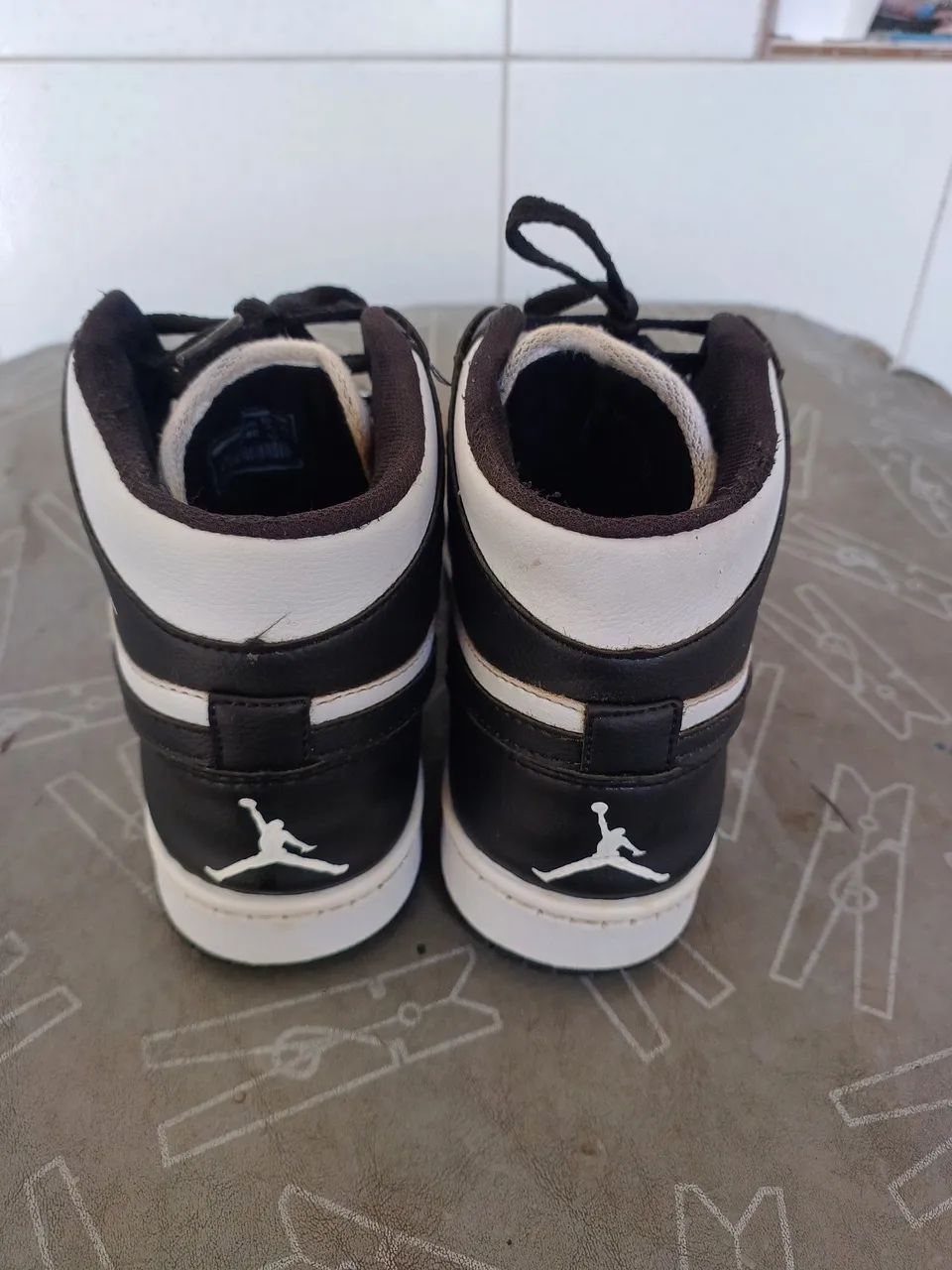 Tênis Nike Air Jordan 1 Mid - Tamanho 38 - Foto 4