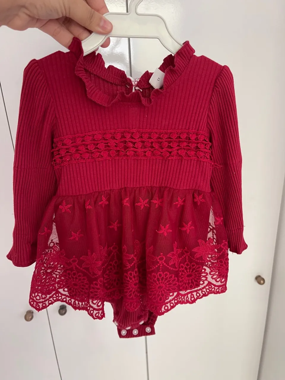Body Vermelho Bebê com Renda Delicada