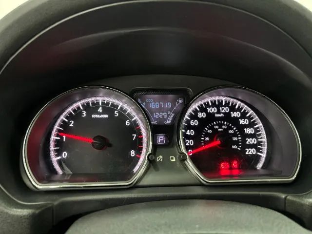 nissan versa sv automatico muito bem cuidado - Foto 12