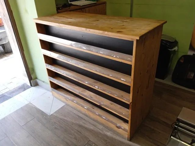 Balcão expositor c/ 2 gavetas e 1 prateleira em Madeira Marrom 102 cm x 120 cm x 50 cm - Foto 2