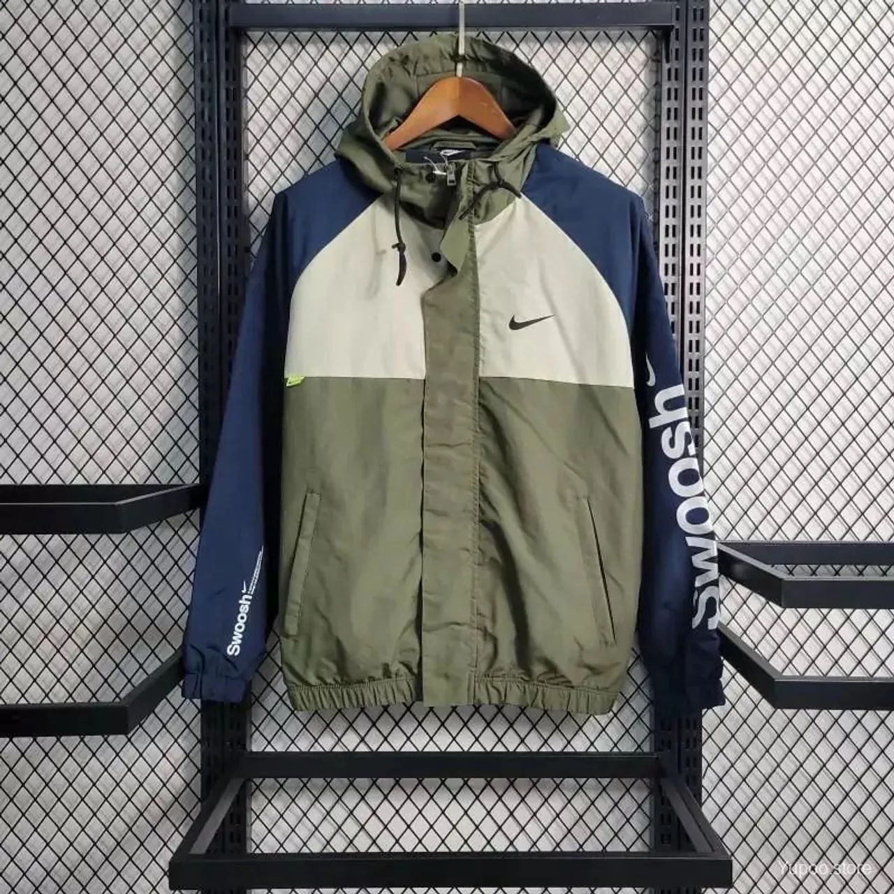 Casaco Nike - Verde, Azul e Bege