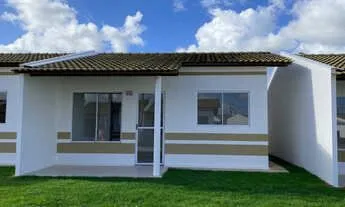 Vende-se Casa Condomínio Residencial Jardim das Algarobas.