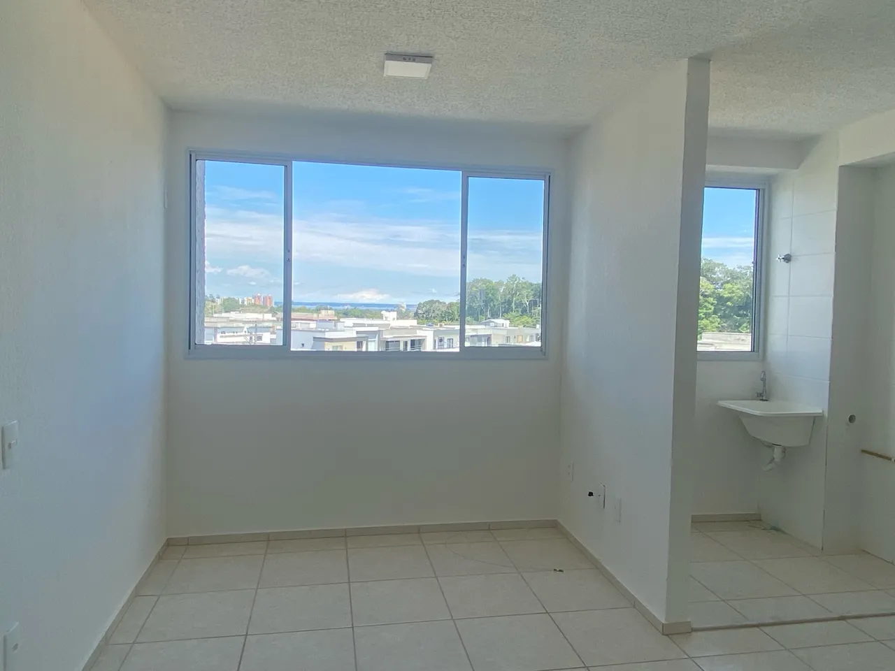 Alugo Apartamento-R$1.300 - Condomínio Conquista Marinas