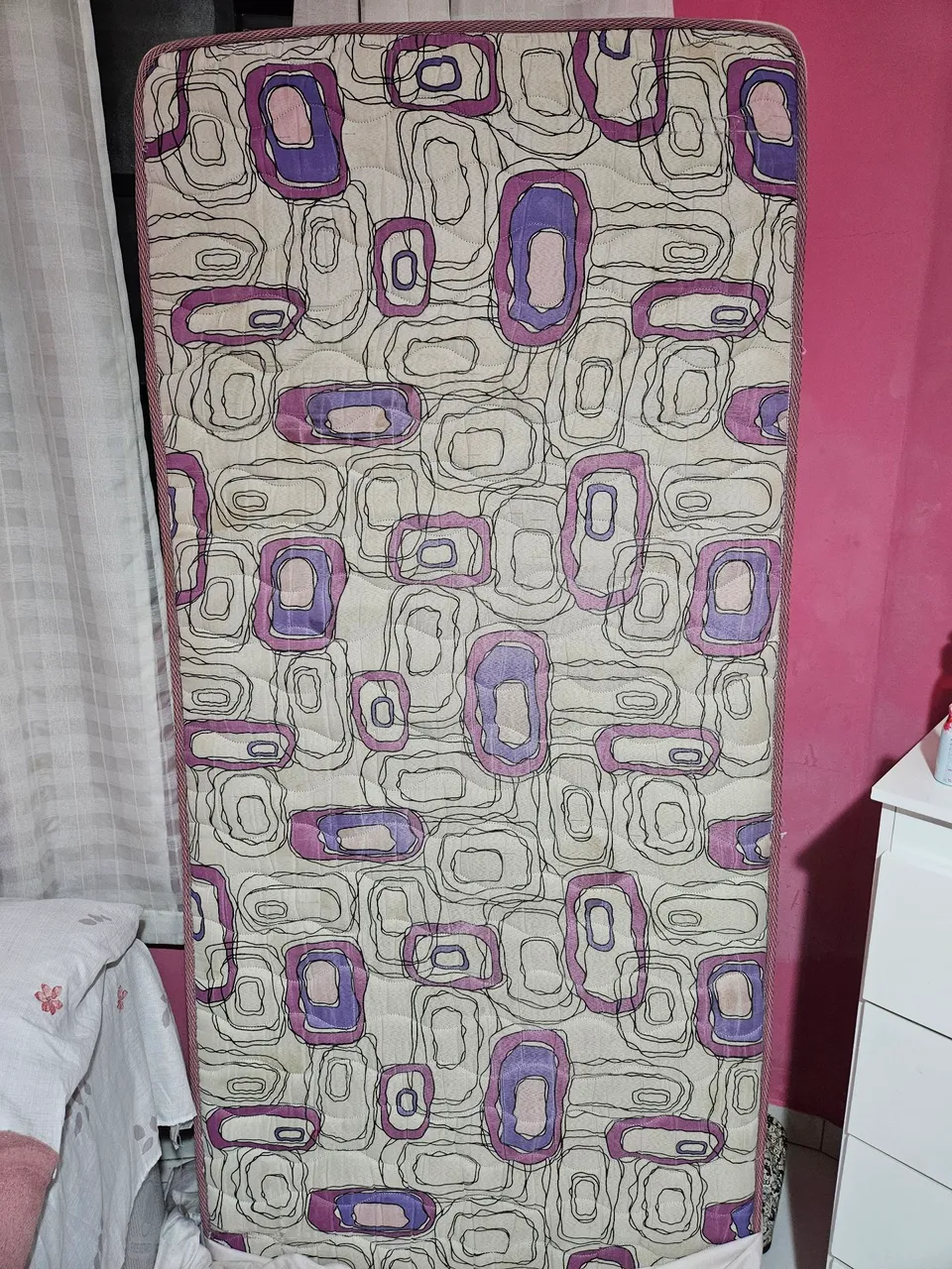 VENDE SE CAMA DE SOLTEIRO