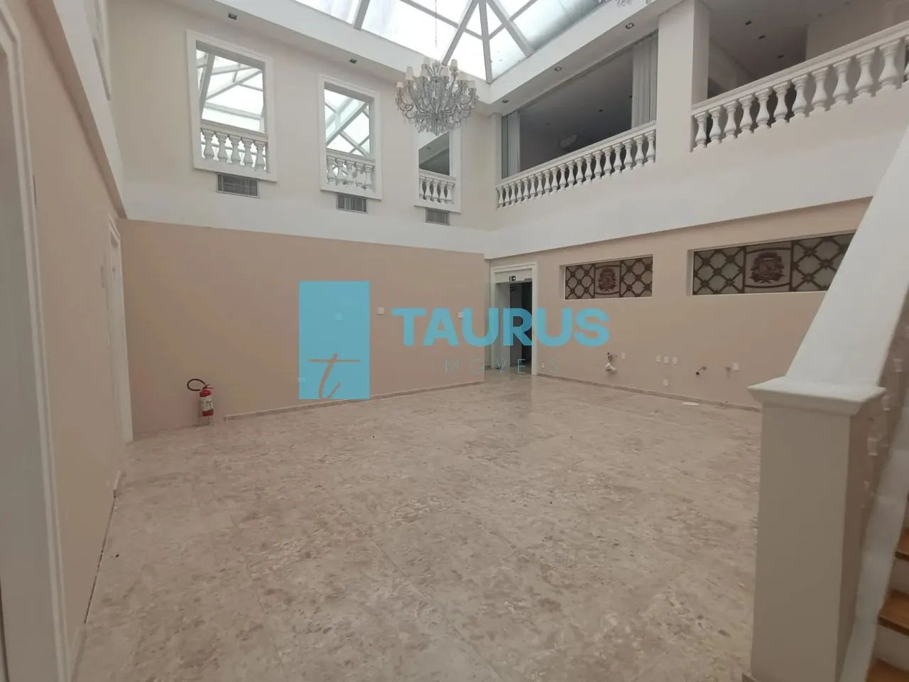 Casa Comercial para comprar ou alugar na Vila Nova Conceição, São Paulo-SP.