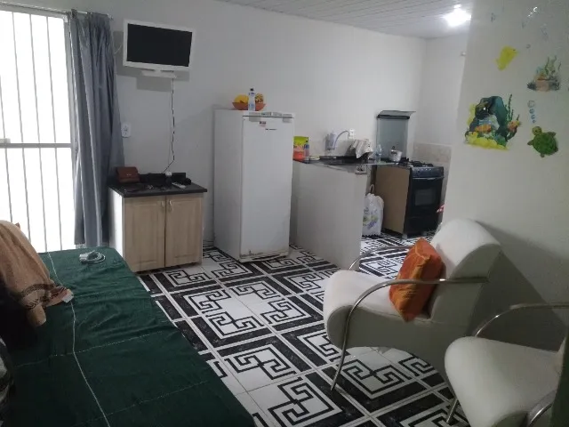 DUAS CASAS COM MOBÍLIA