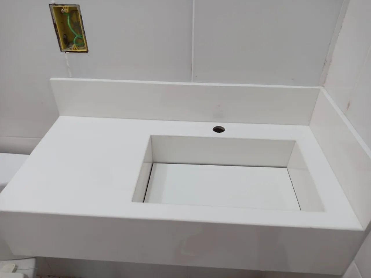 Pias de porcelanato branco polido  - Foto 2