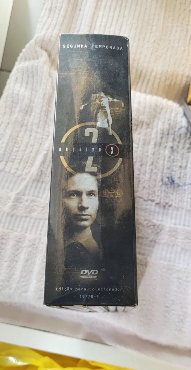 Kit DVDs 2 temporadas X-Files - Foto 2
