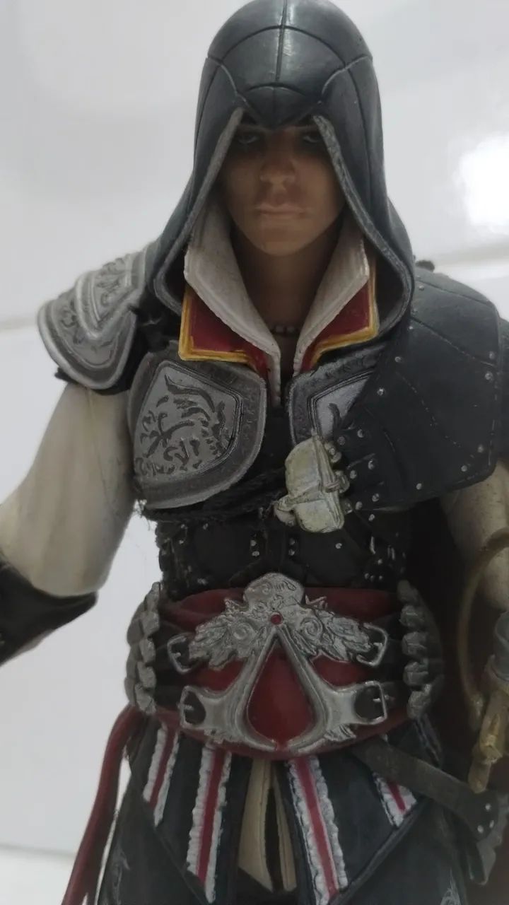 ASSASSINS CREED ESTÁTUA ÉZIO  - Foto 3