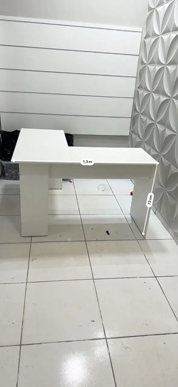 Mesa em L Branca