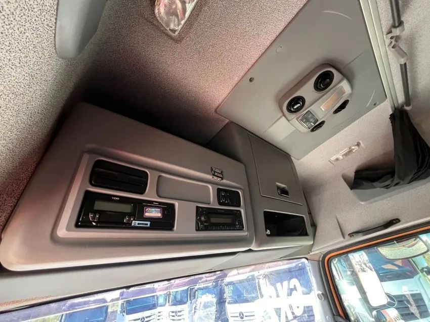 MB Axor 2544S ano 21/22, Pneus novos, Suspensão de Mola E Kit Hidráulico - Foto 12